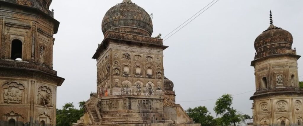 लखीमपुर, मेंढक मंदिर, Lakhimpur, 