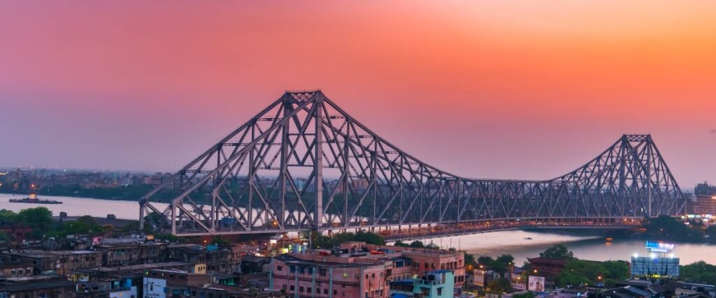 कोलकाता: सिटी ऑफ जॉय, Kolkata: The City of Joy, 